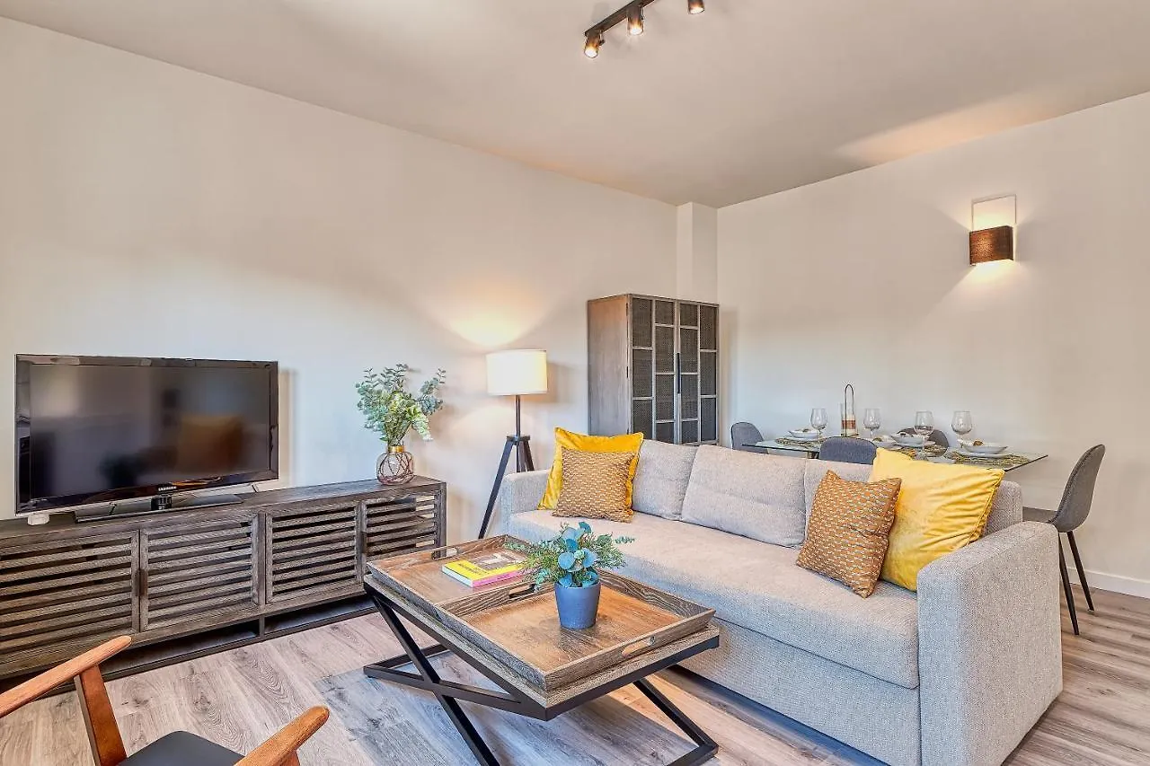 Ab Vialia Estacion Suitemalaga - Parking Apartment Malaga