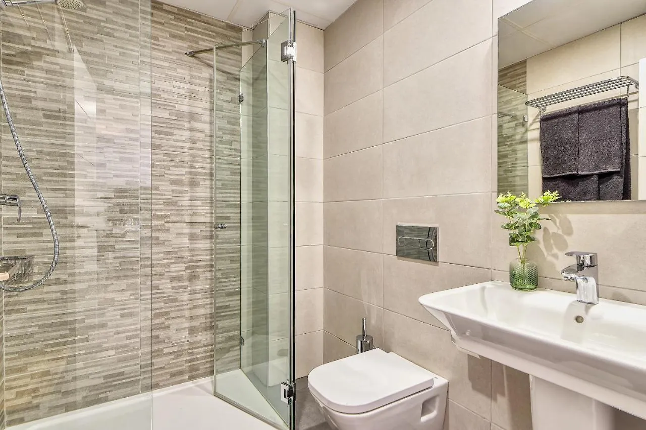 Ab Vialia Estacion Suitemalaga - Parking Apartment